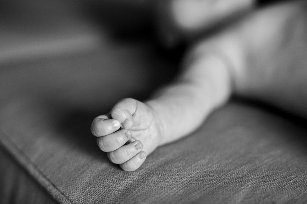 Denver newborn photographer in Englewood